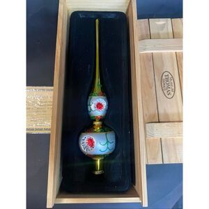Thomas Pacconi Classics Museum Series Christmas tree topper.